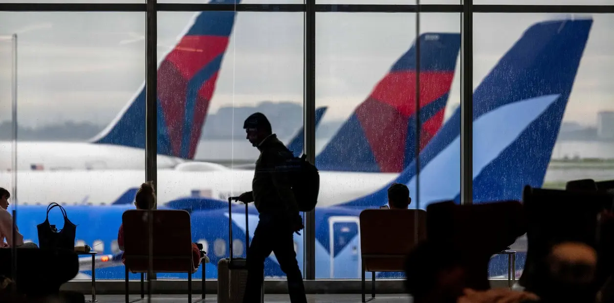 Alerta para viajar fuera de Estados Unidos: documentos obligatorios para migrantes con green card